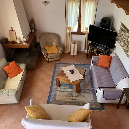 Domo In Pianos Feriehus